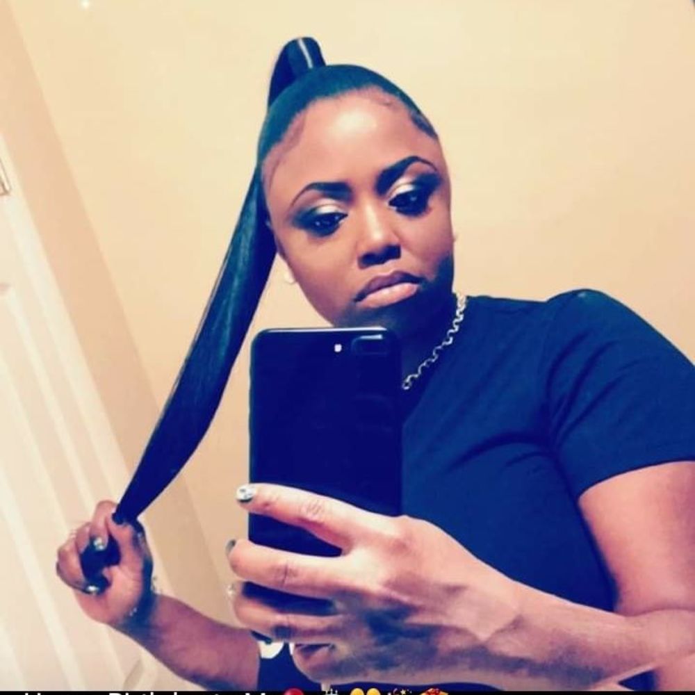 Meet your Posher, Adjoa